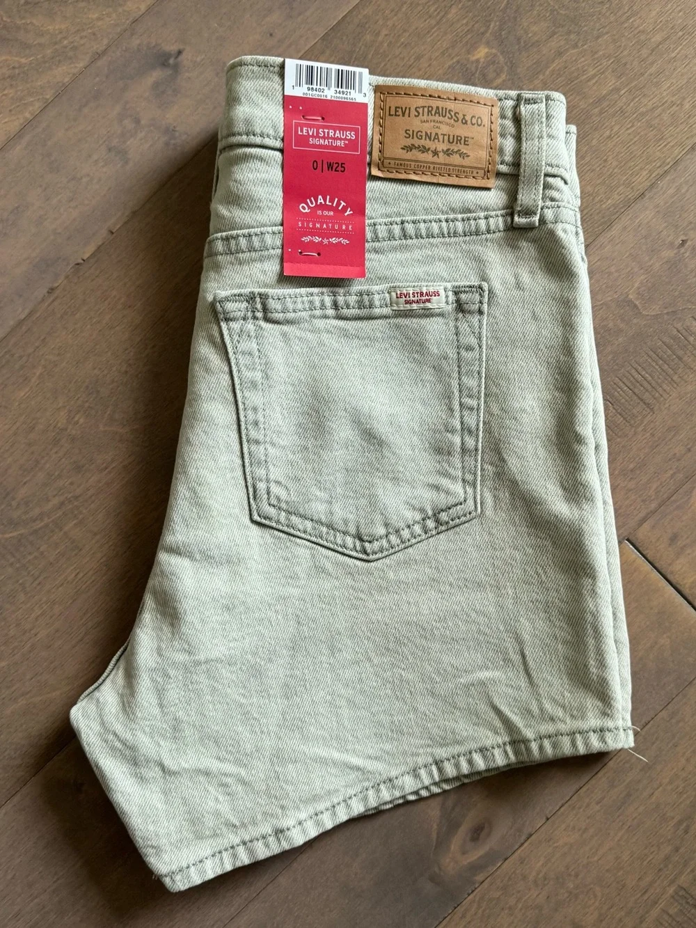 NWT Levi Strauss Signature Vintage Original Shorts (4” inch)